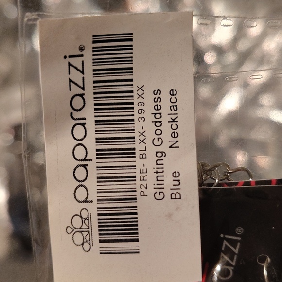 Glinting Goddess Necklace - Picture 4 of 4